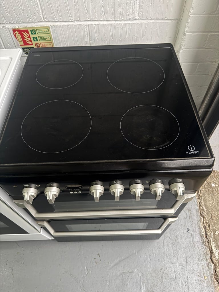 Indesit Electric Double Cooker – Black - Free Same Day Delivery 