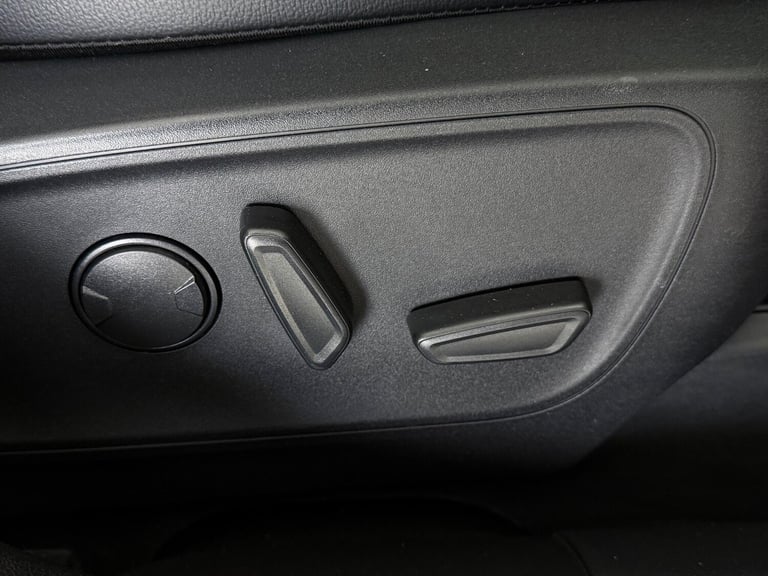 2022 Ford Kuga 2.5 EcoBoost Duratec 14.4kWh ST-Line X CVT Euro 6 (s/s) 5dr HATCHBACK Petrol/Elect...