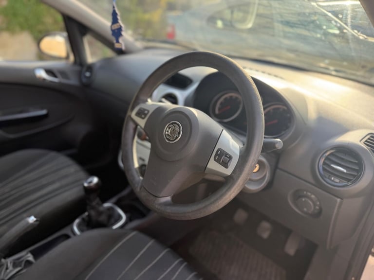 Vauxhall Corsa 1.2i 16v Club 5dr Petrol Manual - Image 9