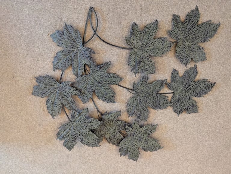Metal leaf wall art hanging ornament