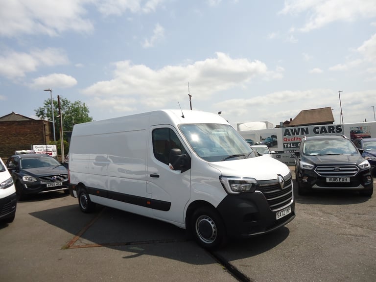 2022 RENAULT MASTER LM35dCi 135 Business Medium Roof Van ONLY 3K MILEAGE 