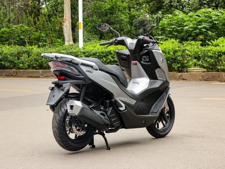 Voge SR1 Prestigious 125cc Scooter