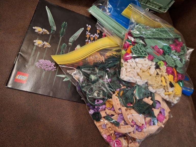 Lego Flower Bouquet Kit 10280 Botanical Collection 756 pieces Gift VGC