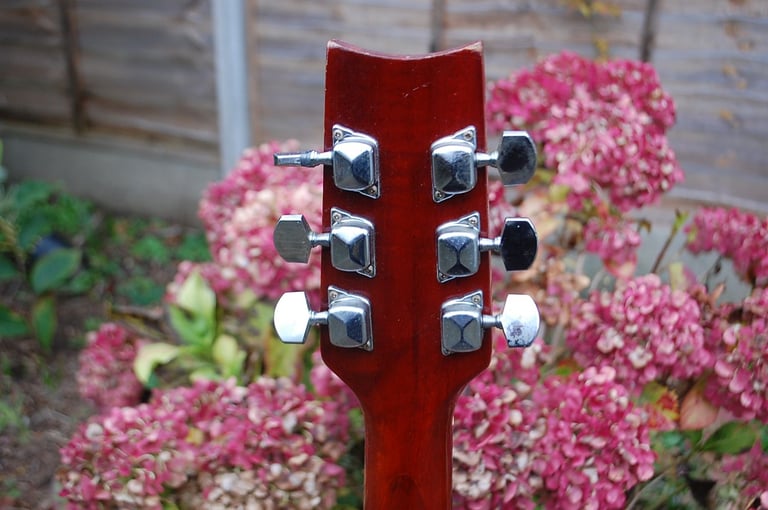 NEW FUJI YAMA ACOUSTIC GUITAR