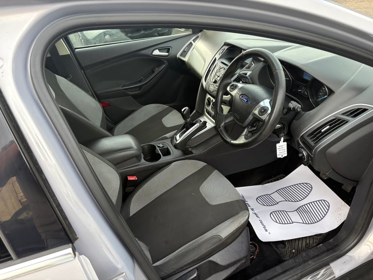 2011 Ford Focus 1.6 125 Zetec 5dr HATCHBACK Petrol Manual