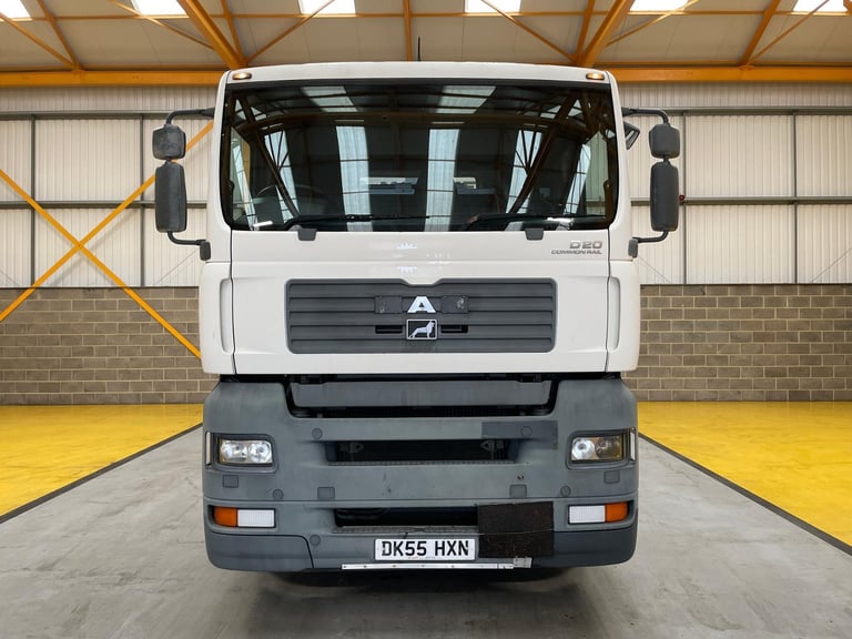 MAN TGA 26.430 6X2 PET REGS TRACTOR UNIT - 2005 - DK55 HXN