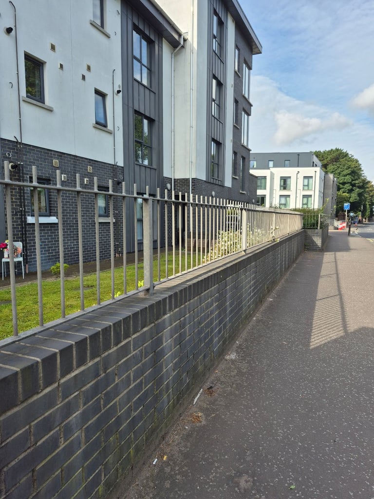 1 Bedroom Modern Spacious Apartment , Upper Newtownards Road Dundonald 