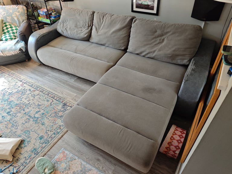 Large 3 Seater Reversible L Shaped Sofa Bed with Storage