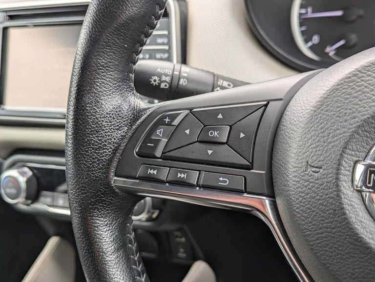 2017 Nissan Micra 1.5 dCi N-Connecta Hatchback 5dr Diesel Manual Euro 6 (s/s) (90 ps) HATCHBACK D...