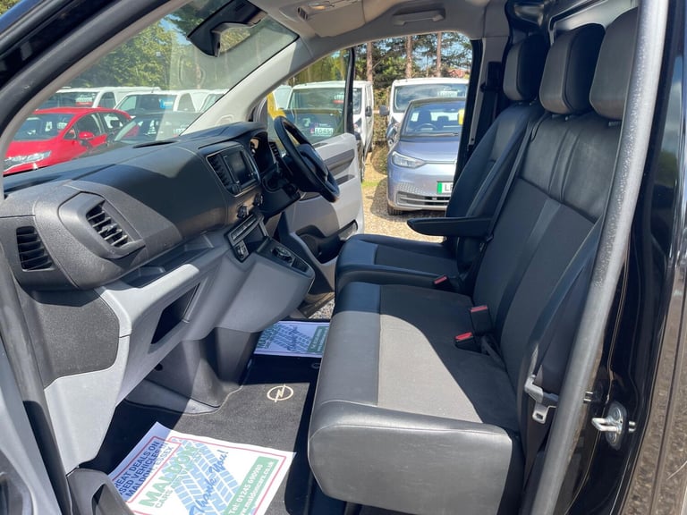 2021 Vauxhall Vivaro 2.0 Turbo D 3100 Dynamic Auto L2 H1 Euro 6 (s/s) 6dr PANEL VAN Diesel Automatic