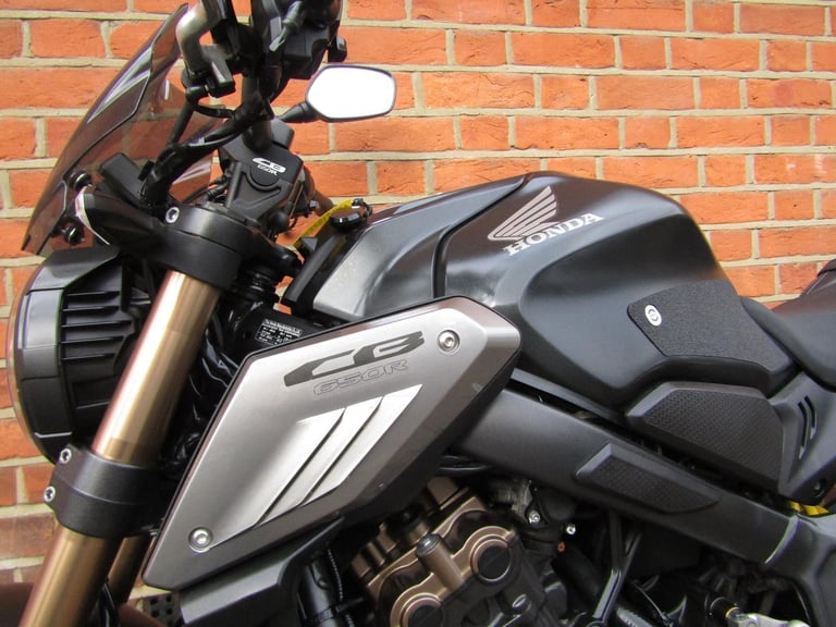 HONDA CB 650 R FANTASTIC CONDITION , FULL HONDA HISTORY, GB RACING COVERS, 2021