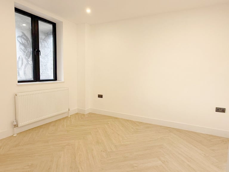 Spacious 3 Bed First Floor Flat to Rent, Balvinder Apartments, Barnabas Road, Hackney E9