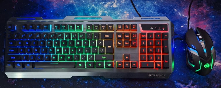 Gaming PC with metal back keyboard and mouse - Used - Front RGB - HP Victus 15L