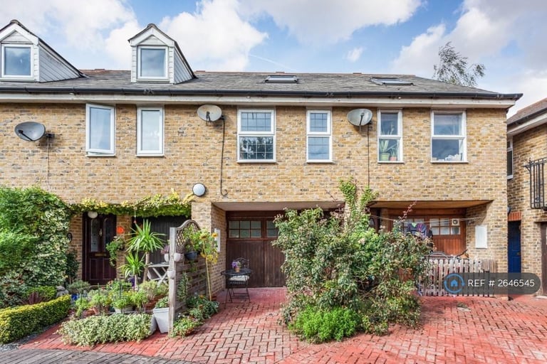 2 bedroom house in Elmgreen Close, London, E15 (2 bed) (#2646545)