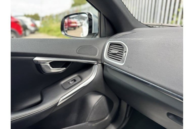 2013 Volvo V40 D2 R-Design Hatchback Diesel Automatic