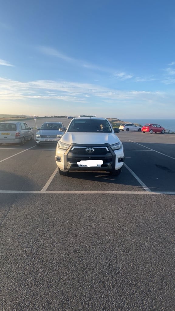 Toyota Hilux Invincible X 