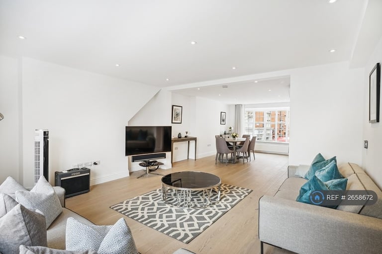 2 bedroom flat in Kings Road, London, SW3 (2 bed) (#2658672)
