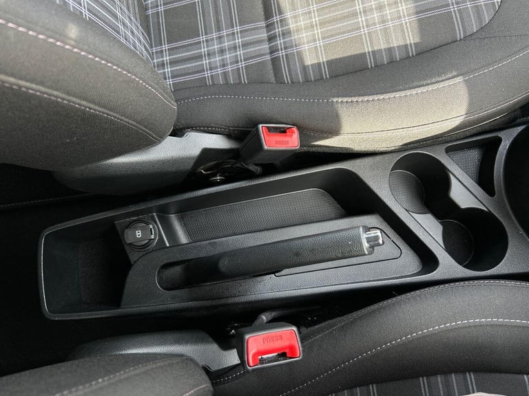 2024 Hyundai i10 1.0 Premium Hatchback 5dr Petrol Auto Euro 6 (s/s) (63 ps) Hatchback PETROL Auto...