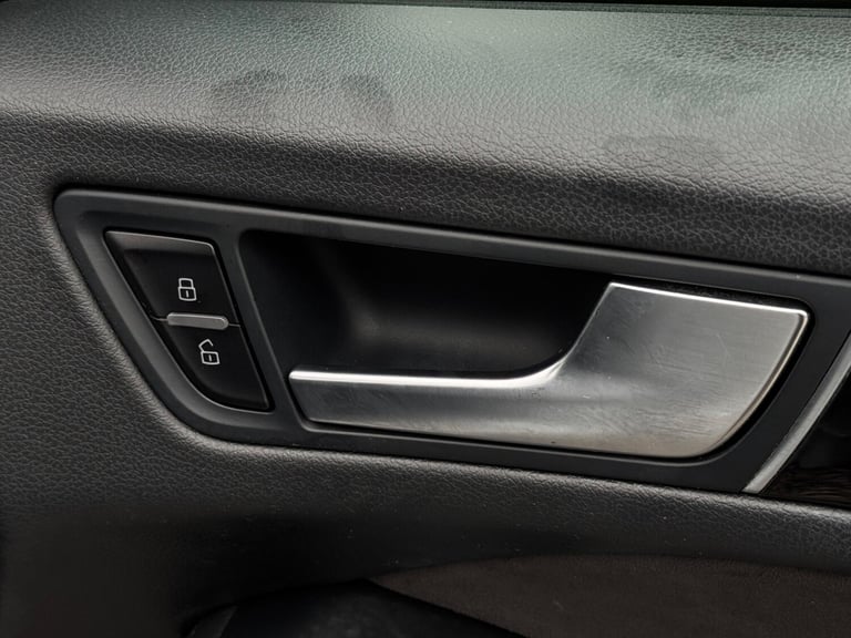  Audi Q5 2.0 TDI S line Plus Special Edition S Tronic quattro Euro 6 (s/s) 5dr Diesel Automatic