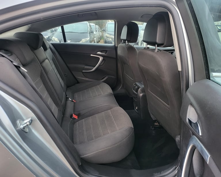 2011 VAUXHALL INSIGNIA 2.0 CDTI SRI NAV (160) 5 DOOR DIESEL MANUAL SILVER