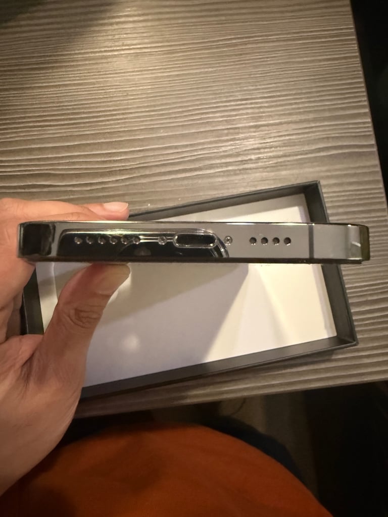 iPhone 13 Pro Max – 1TB – Graphite