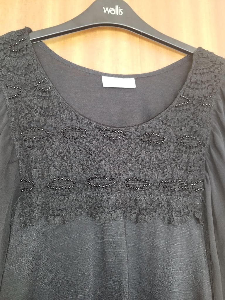 Black beaded top S