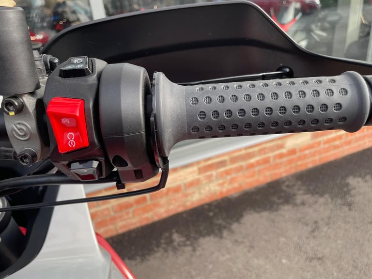 Moto Guzzi Stelvio V100