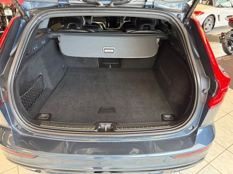  Volvo V60 2.0 D4 [190] R DESIGN Pro 5dr Auto Diesel