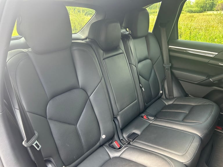 2015 Porsche Cayenne 3.0V6 Diesel 5dr Tiptronic S FSH 1yrs Mot 6MTH RAC warranty