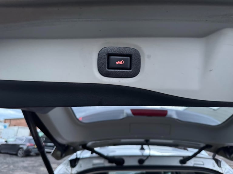 2017 Nissan X-Trail 1.6 dCi Tekna 5dr ESTATE Diesel Manual