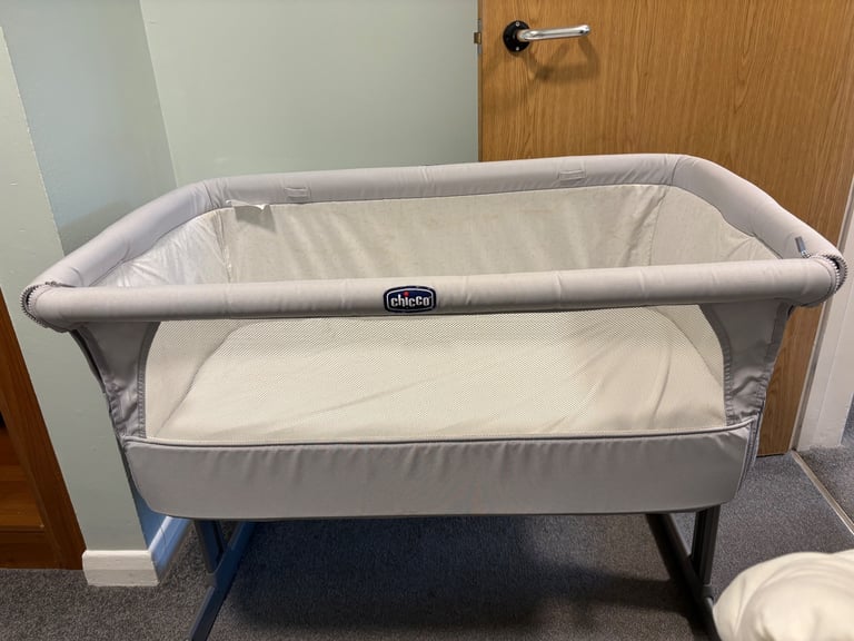 Chicco next to me crib