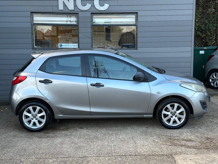 2015 Mazda Mazda2 1.3 SE Euro 5 5dr (a/c) HATCHBACK Petrol Manual