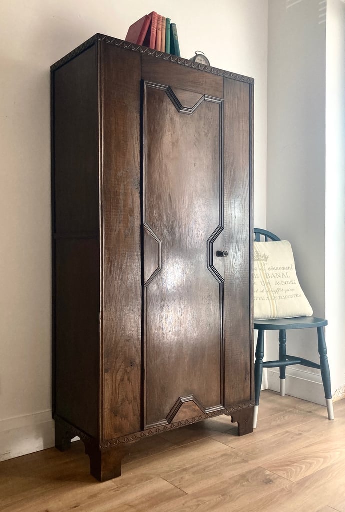 Pretty Antique Oak Wardrobe Hall Cupboard Free Delivery