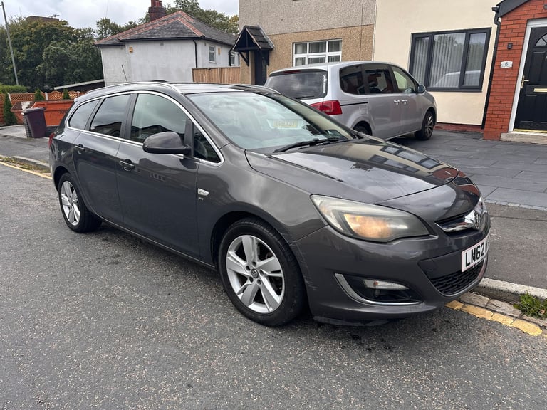 Cheap Vauxhall, ASTRA, Estate, 2012, Manual, 1.7cdti, 5 doors, Diesel for sale in Nelson, Lancashire