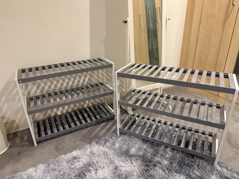 2 Shoe racks grey & white 