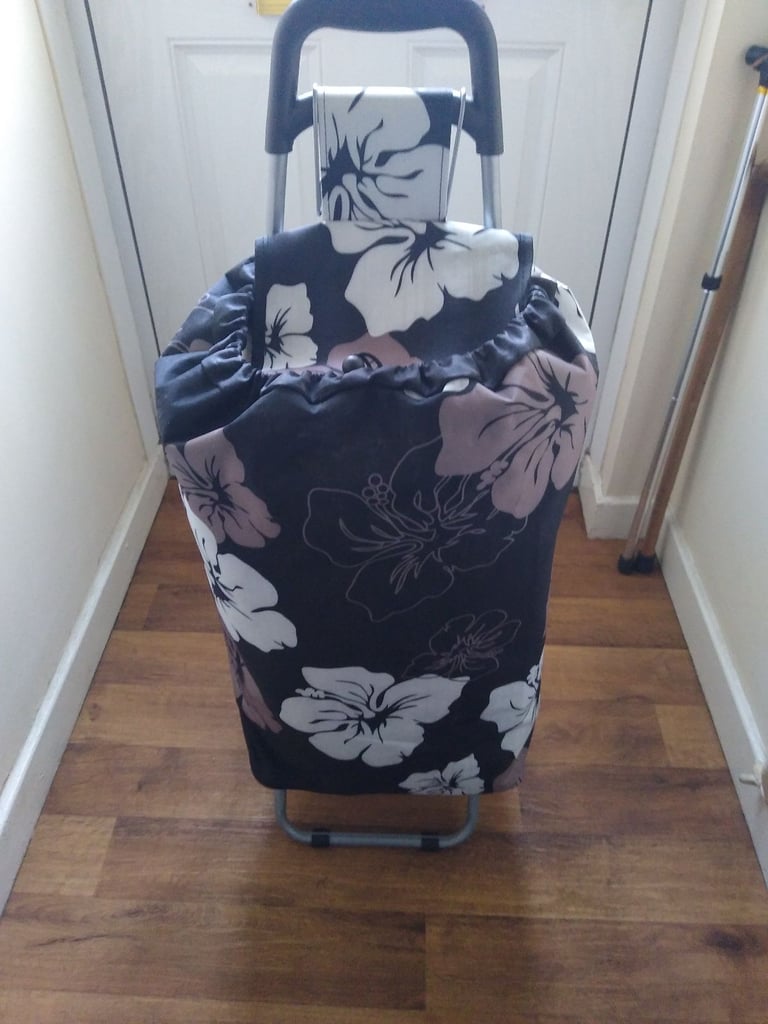 image for Hoppa Shopping Trolley, Hard Wearing & Foldaway, Easy Storage