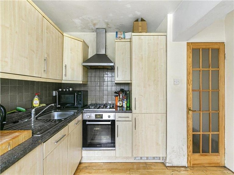 🏠 Bright room in Southfields available 