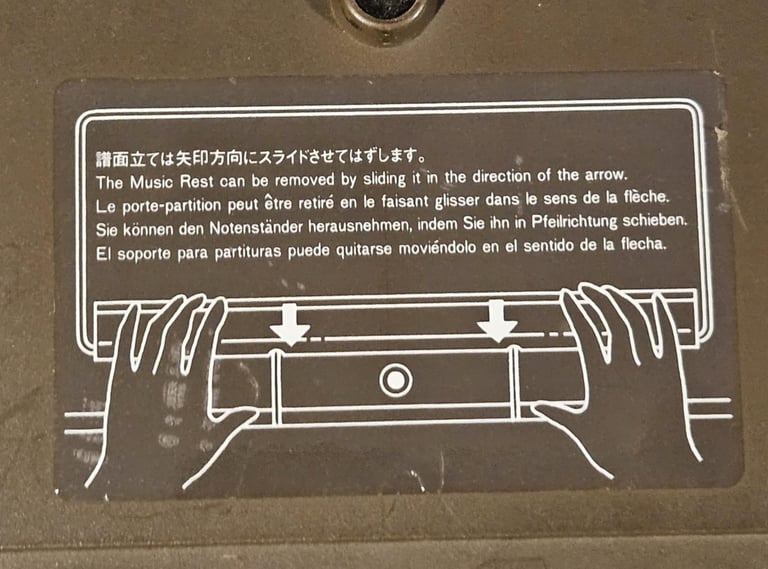 REDUCED Yamaha PS-55 Vintage Keyboard Synthesizer – Working + mains & 1 book. collection