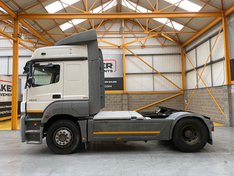 MERCEDES BENZ AXOR 1840, 4X2 TRACTOR UNIT - 2008 - KX58 OVA