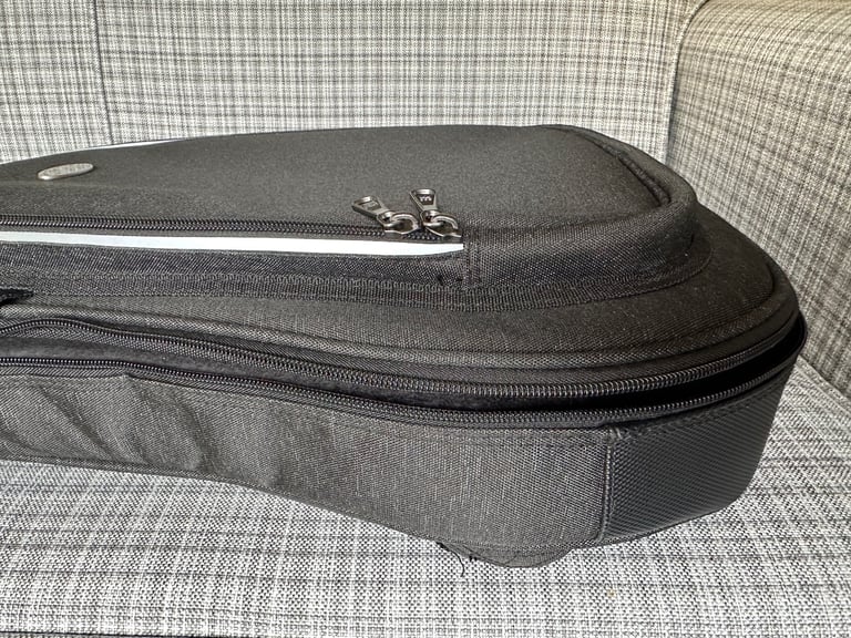 Padded Electric Guitar case by “Music Area”