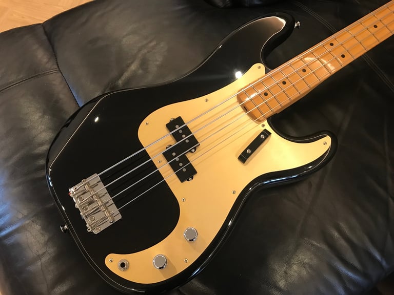 Fender Vintera® II '50s Precision Bass Guitar®, Maple Fingerboard, Black, 2023, cool 😎 