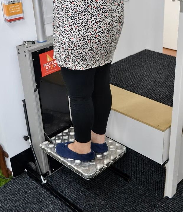 MOTORSTEP MS600 Freedom. Portable Electric Step Lift. with Built-in lithium-ion battery. As New