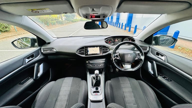 2015 Peugeot 308 1.2 PureTech Allure Euro 6 (s/s) 5dr HATCHBACK Petrol Manual