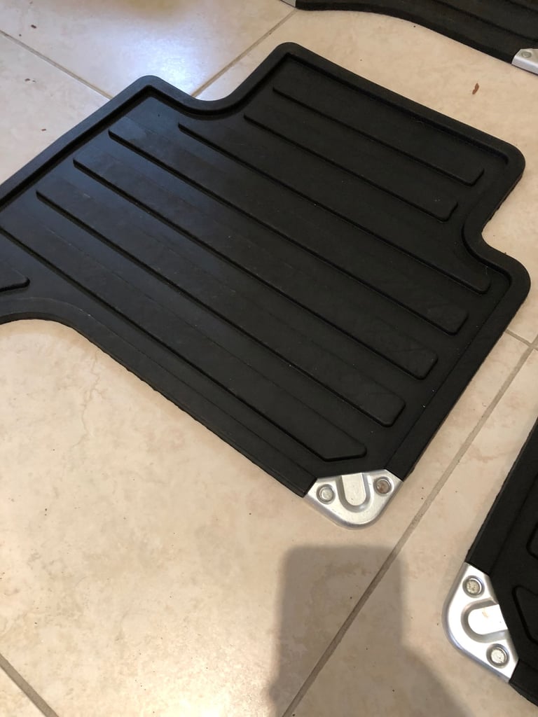 Genuine Range Rover Sport Rubber Floor Mats – Full Set (Front & Rear)