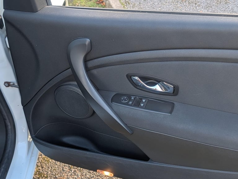 2013 Renault Megane 1.5 dCi Dynamique TomTom Euro 5 3dr COUPE Diesel Manual