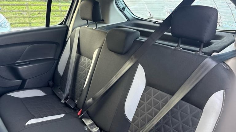 2015 Dacia Sandero Stepway 1.5 dCi Ambiance Hatchback 5dr Diesel Manual Euro 6 (s/s) (90 ps) Manu...