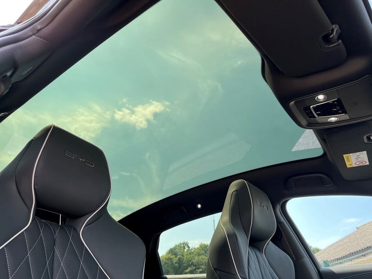 Byd Seal 82.5kwh Excellence Saloon 4dr Electric Auto Awd 530 Ps Electric