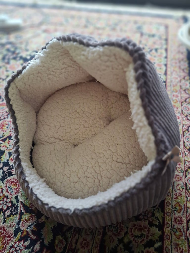 Pets at Home, Cat Bed 