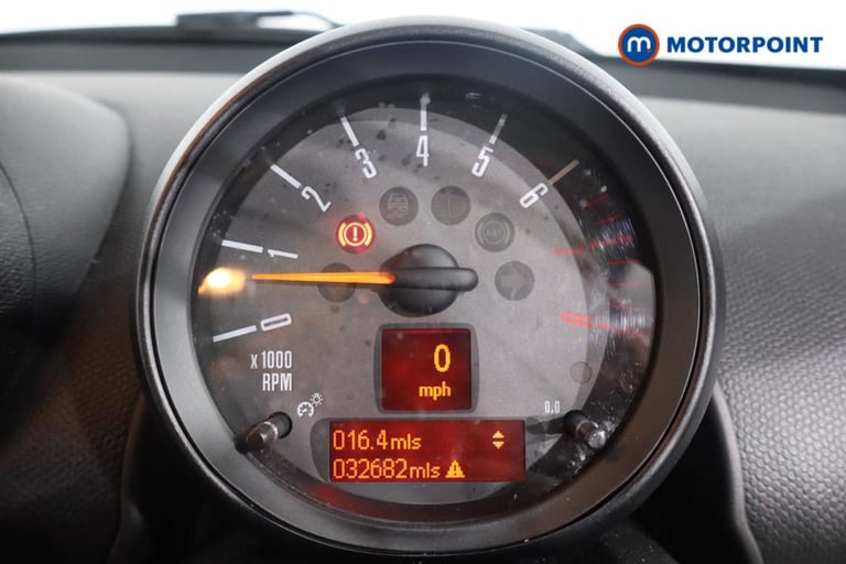 2016 MINI Countryman 1.6 Cooper 5dr HATCHBACK PETROL Manual