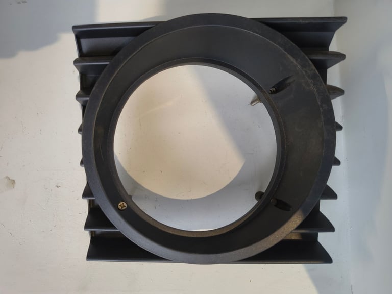  MK1 Iveco Daily round headlight ring 093903108